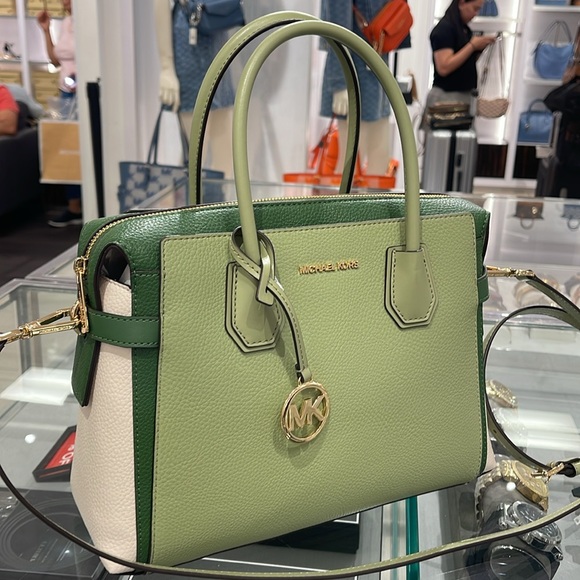 MICHAEL KORS
Mercer Md Color-Block Belted Satchel Crossbody Purse
Fern Green - Picture 1 of 16